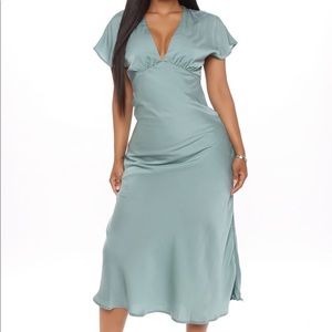 Beautiful Jade colored dress, Fashion Nova Large